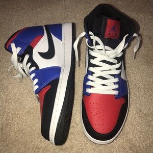 Air Jordan 1 Mid Top Three